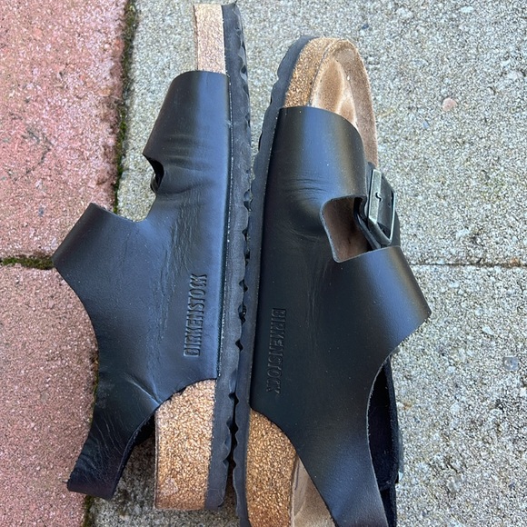 Practically new Birkenstocks - Picture 8 of 8